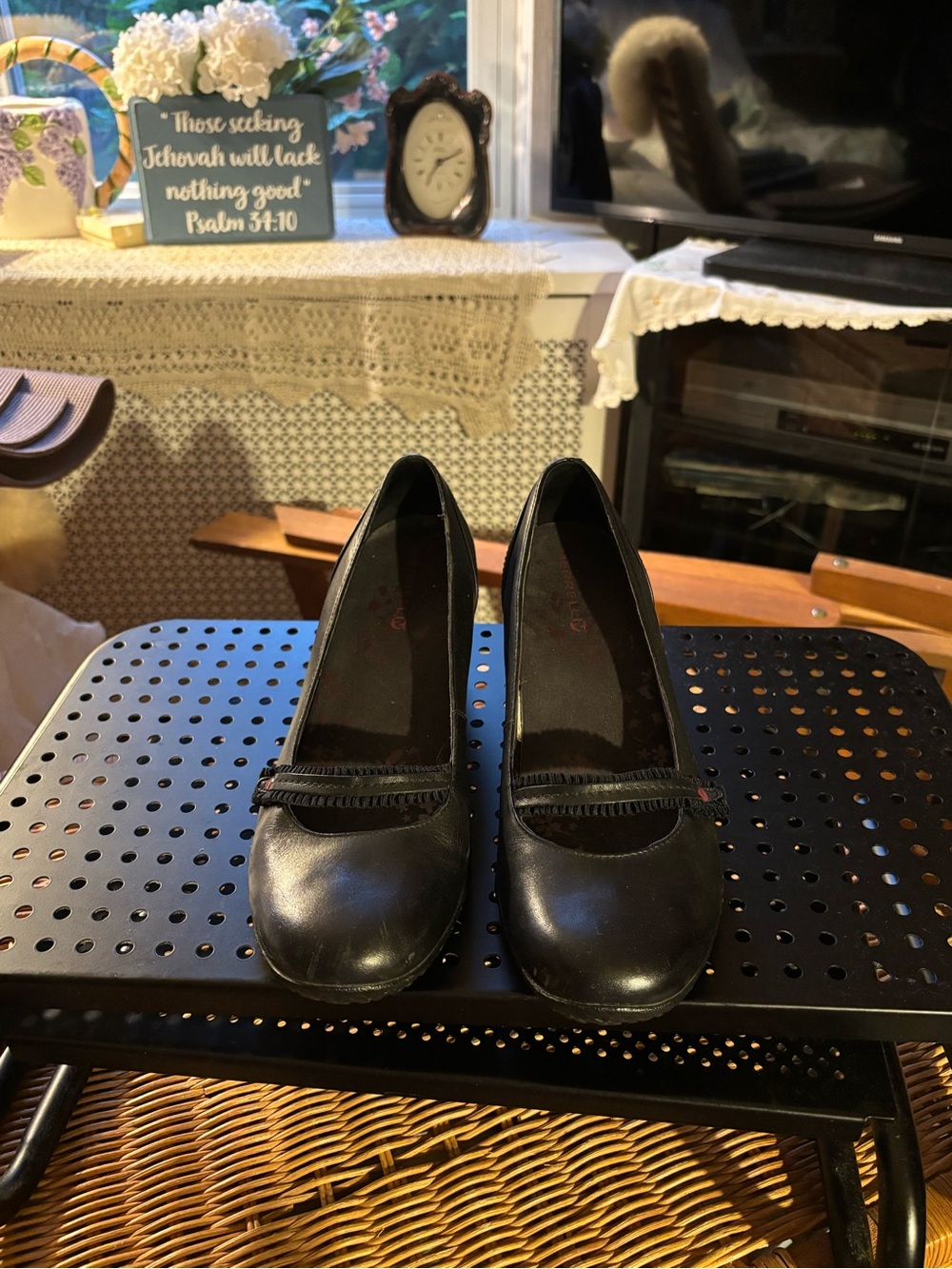 Merrell Black Slip-On Women's Flats with Braided Vamp